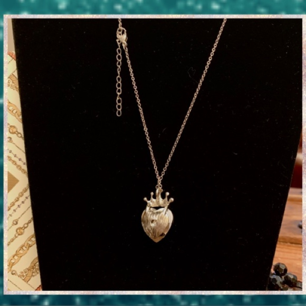 Mystic Crown Pendant Necklace - Picture 5 of 5